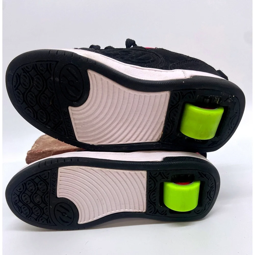 Heelys Kid's Black/ Hot Pink ‎ Low Top Roller Skate Sneakers with Wheels Size Y1